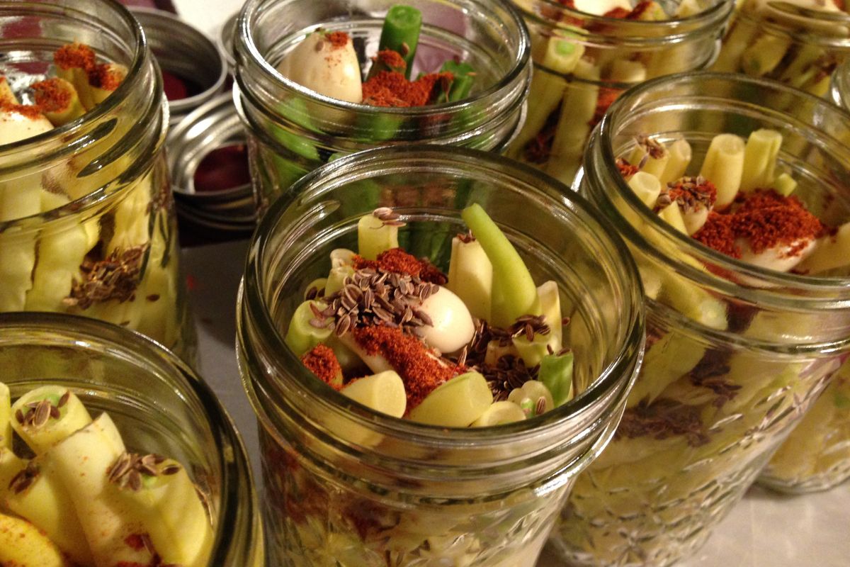 dilly beans in canning jars