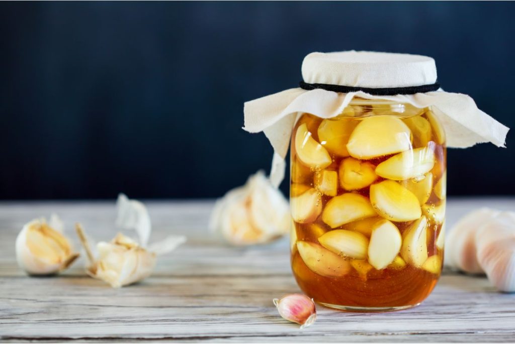 Canned garlic cloves in honey