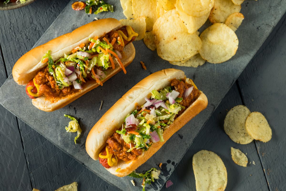 Hot dog with slaw